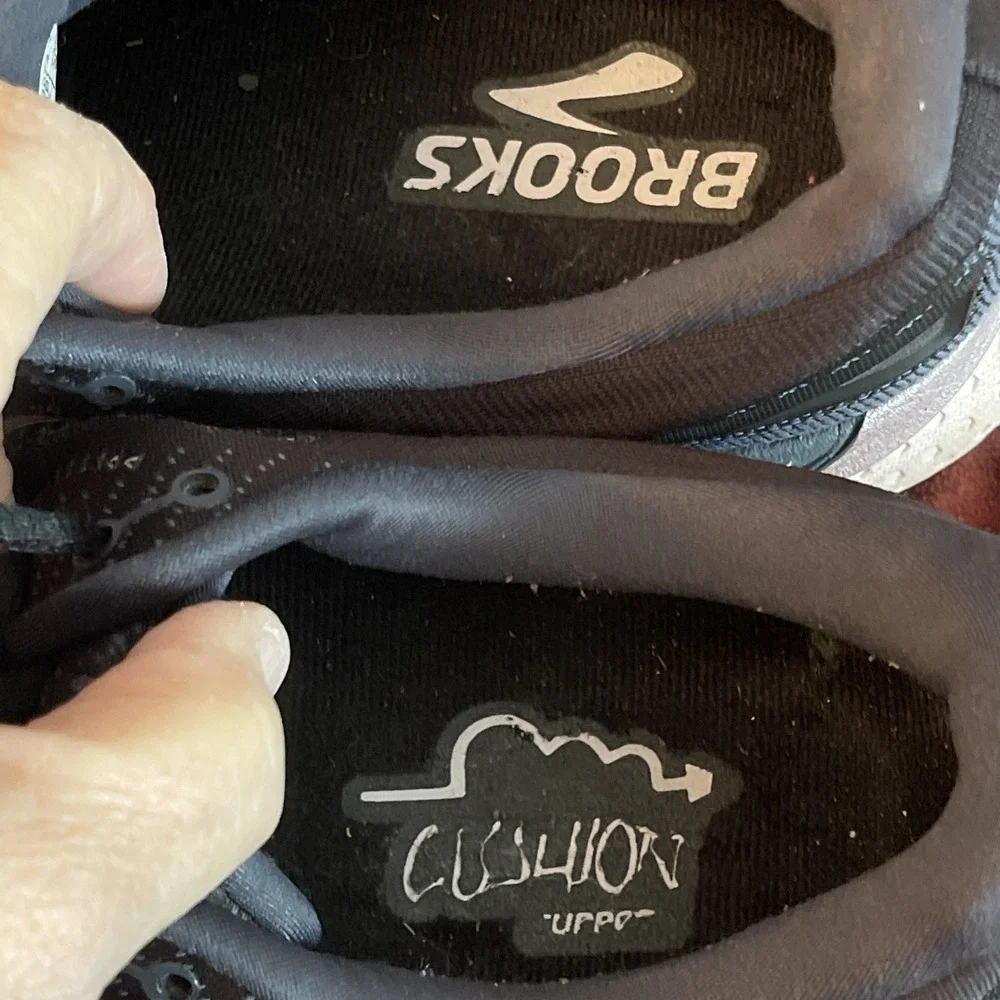 Brooks Glycerin GTS 19 Womens Athletic Running Shoes Size 11 B Black 1203441B074